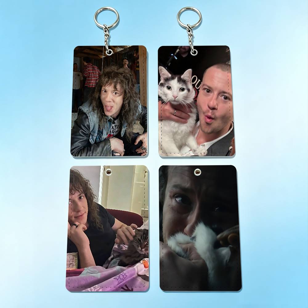 actor J-Joseph Quinn Cat Badge - Leather Works recensie en prijs