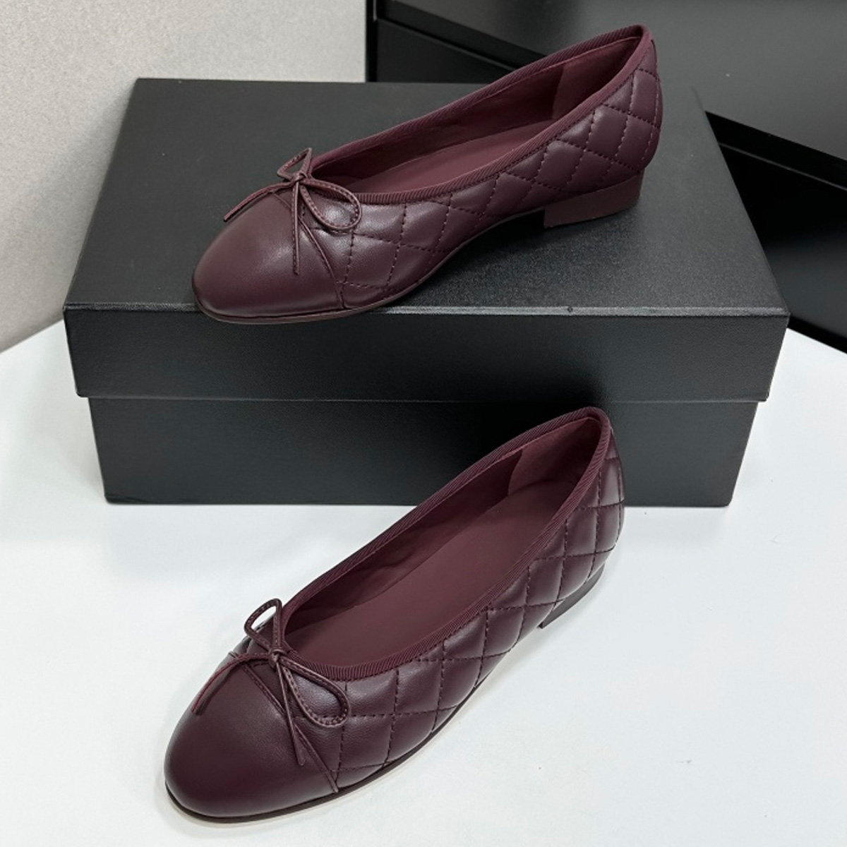 2026 Women's Two-Tone Cap-Toe  - Leather Work Heels recensie en prijs