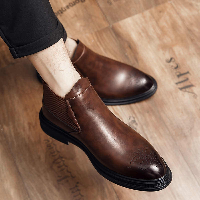 High-top leather shoes are ver - Leather Work Boots recensie en prijs